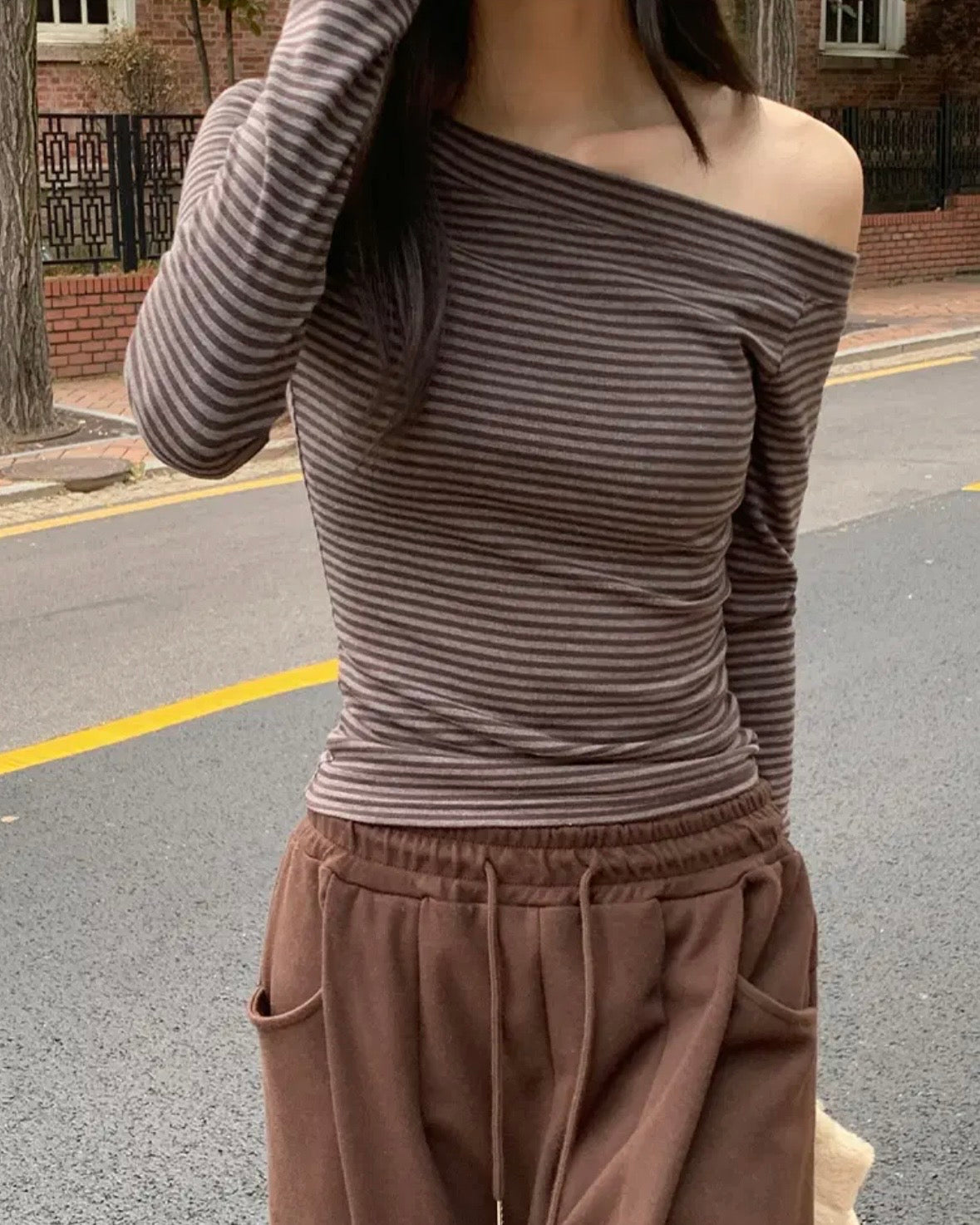 【衣櫃必備系列✨】Basic Striped Single Shoulder Top