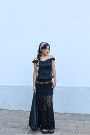 【Ballet Core必備! Lace質感Max】Basic Solid Button Front  Lace Off Shoulder Top