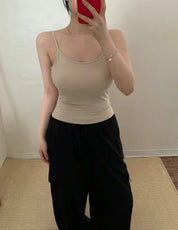 【✔️PAD｜小露背設計】Basic Solid Backless Padded  top