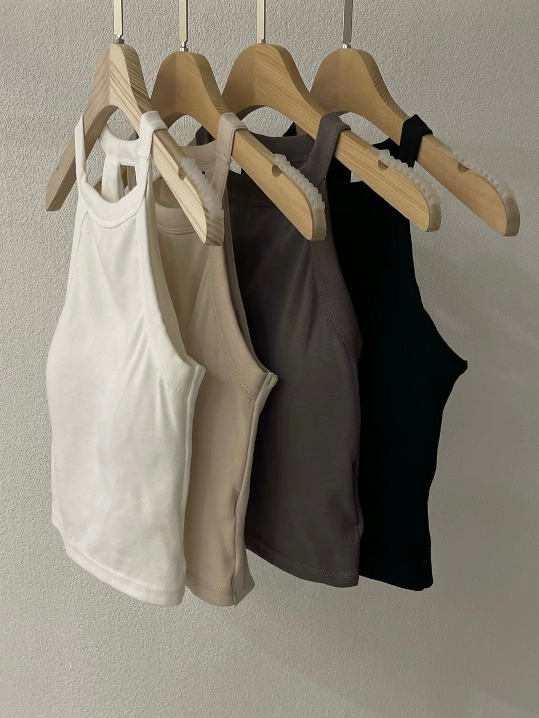 【✔️PAD｜特別露背設計】Tania Solid Backless Padded  top