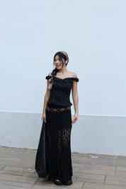 【Ballet Core必備! Lace質感Max】Basic Solid Button Front  Lace Off Shoulder Top
