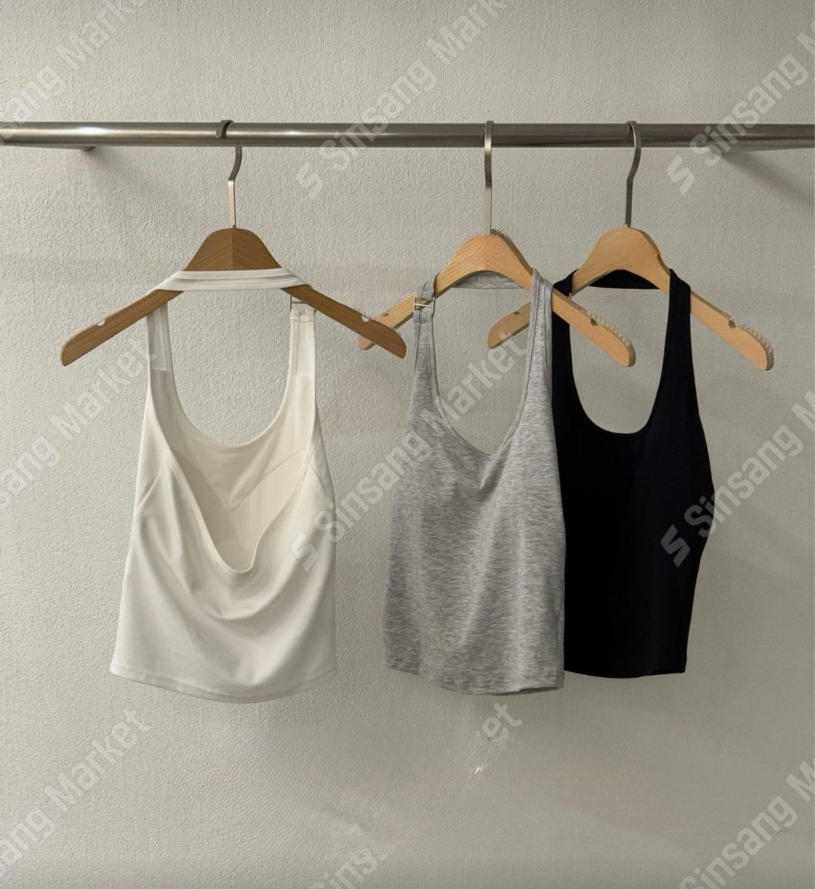 【✔️PAD｜鎖骨銀扣設計】Silver Buckle Padded Halter Top