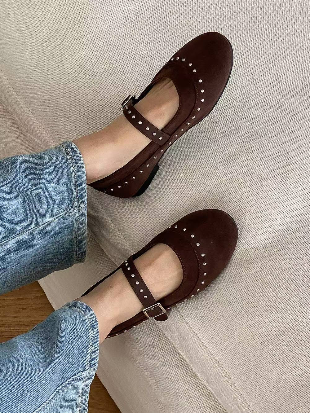 【百搭易襯款！】Suede Studs Ballet Flats