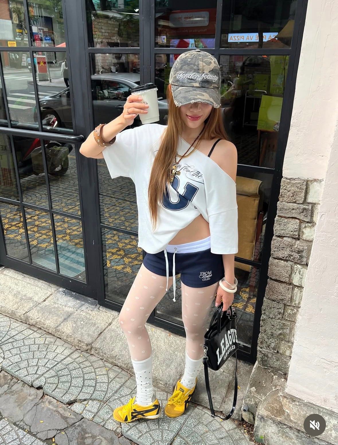 【🇻🇳越南連線】Born For The Sun Off Shoulder Top