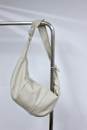 Solid Croissant Ajustable Strap Bag