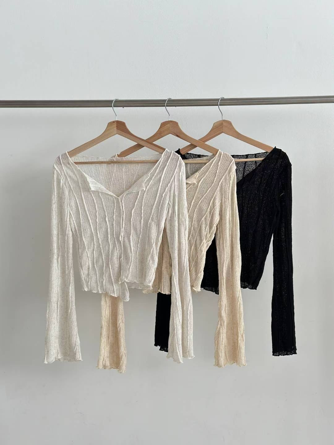 【直紋質感薄長袖🎐】Textured See Through Top