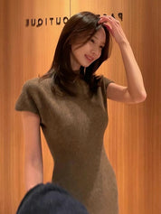 【42%羊毛｜無縫線設計】42% Wool Seamless Solid Knit Dress