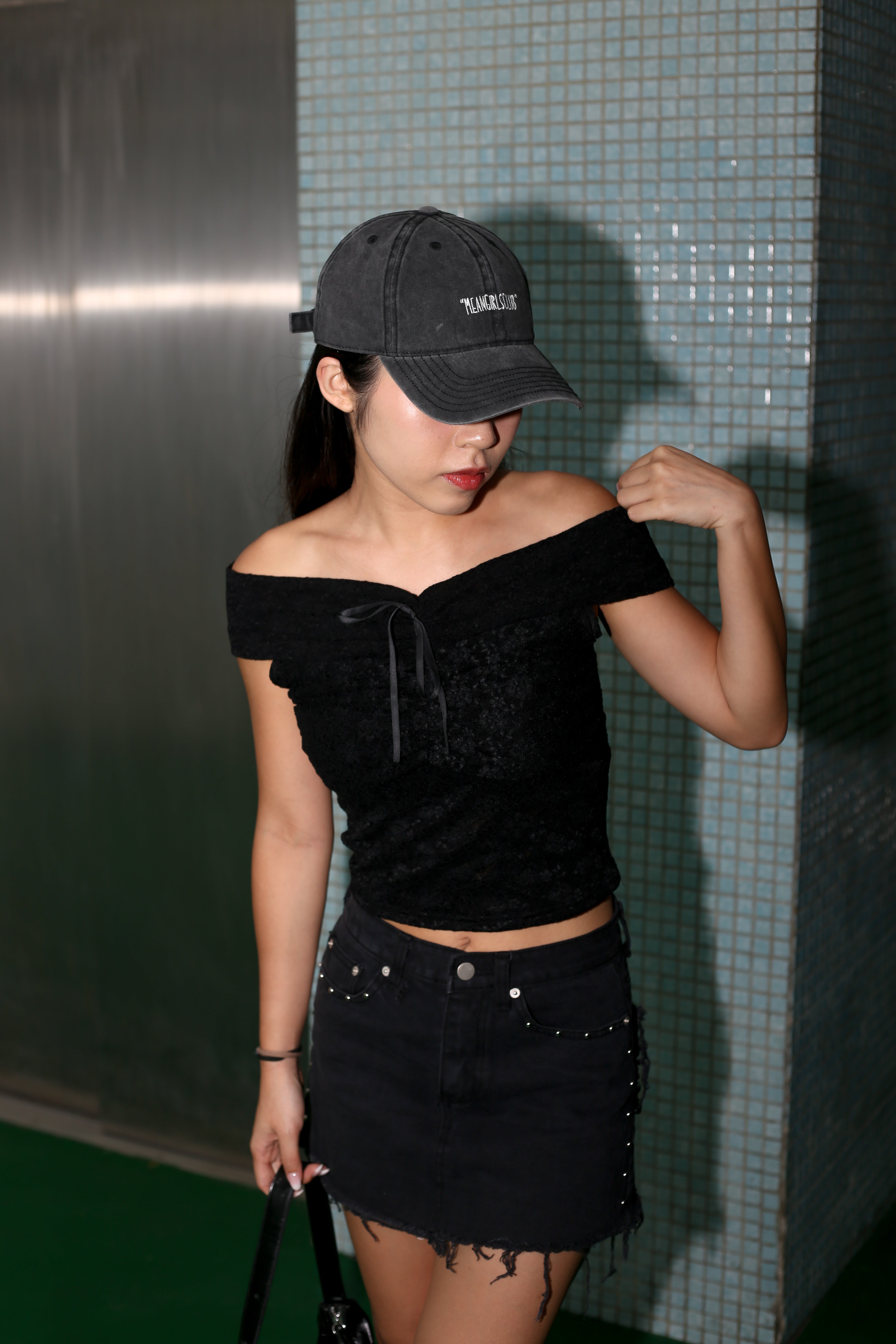 【型格破爛風短裙】Solid Ripped Rivet Mini Skirt