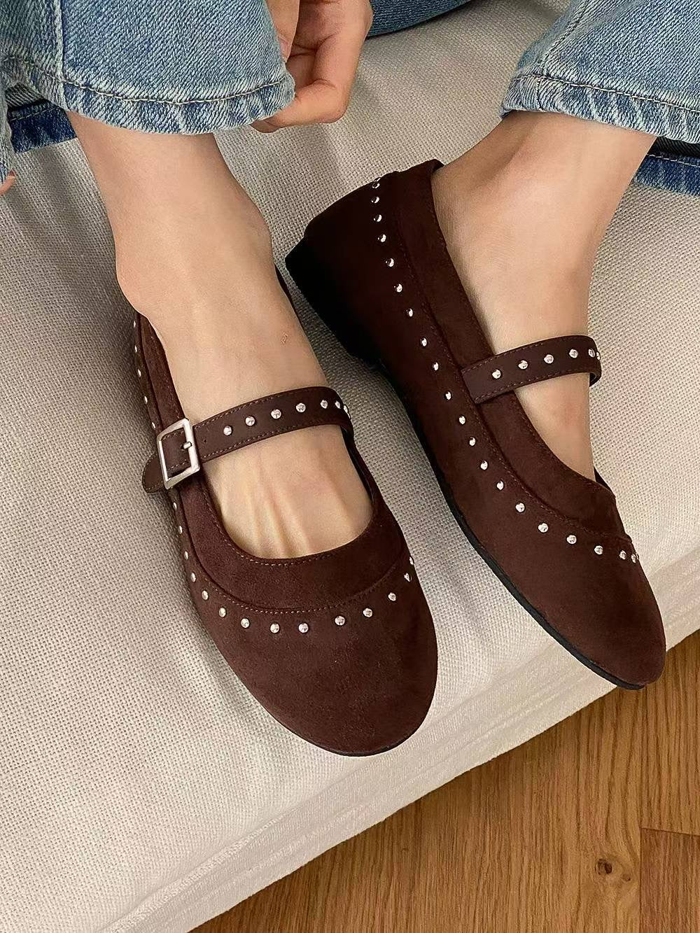 【百搭易襯款！】Suede Studs Ballet Flats
