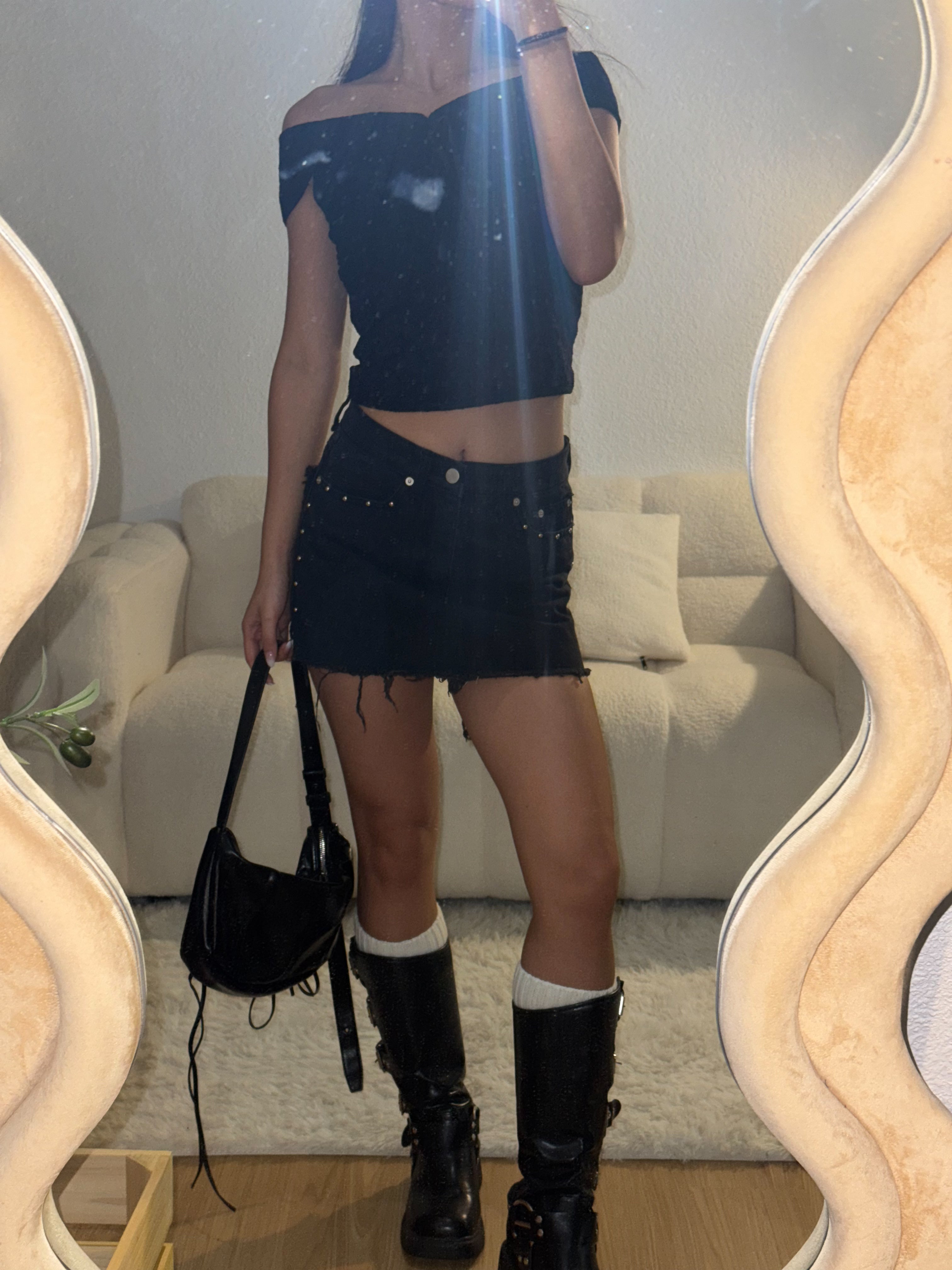 【型格破爛風短裙】Solid Ripped Rivet Mini Skirt