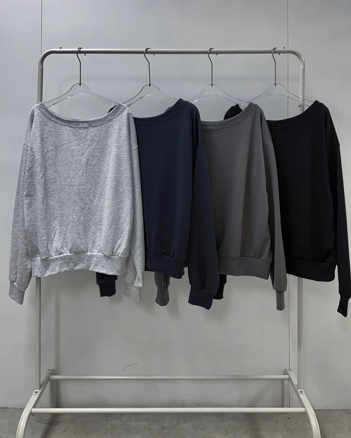 【歐美風單肩sweater】 Long Sleeve Off Shoulder Sweater