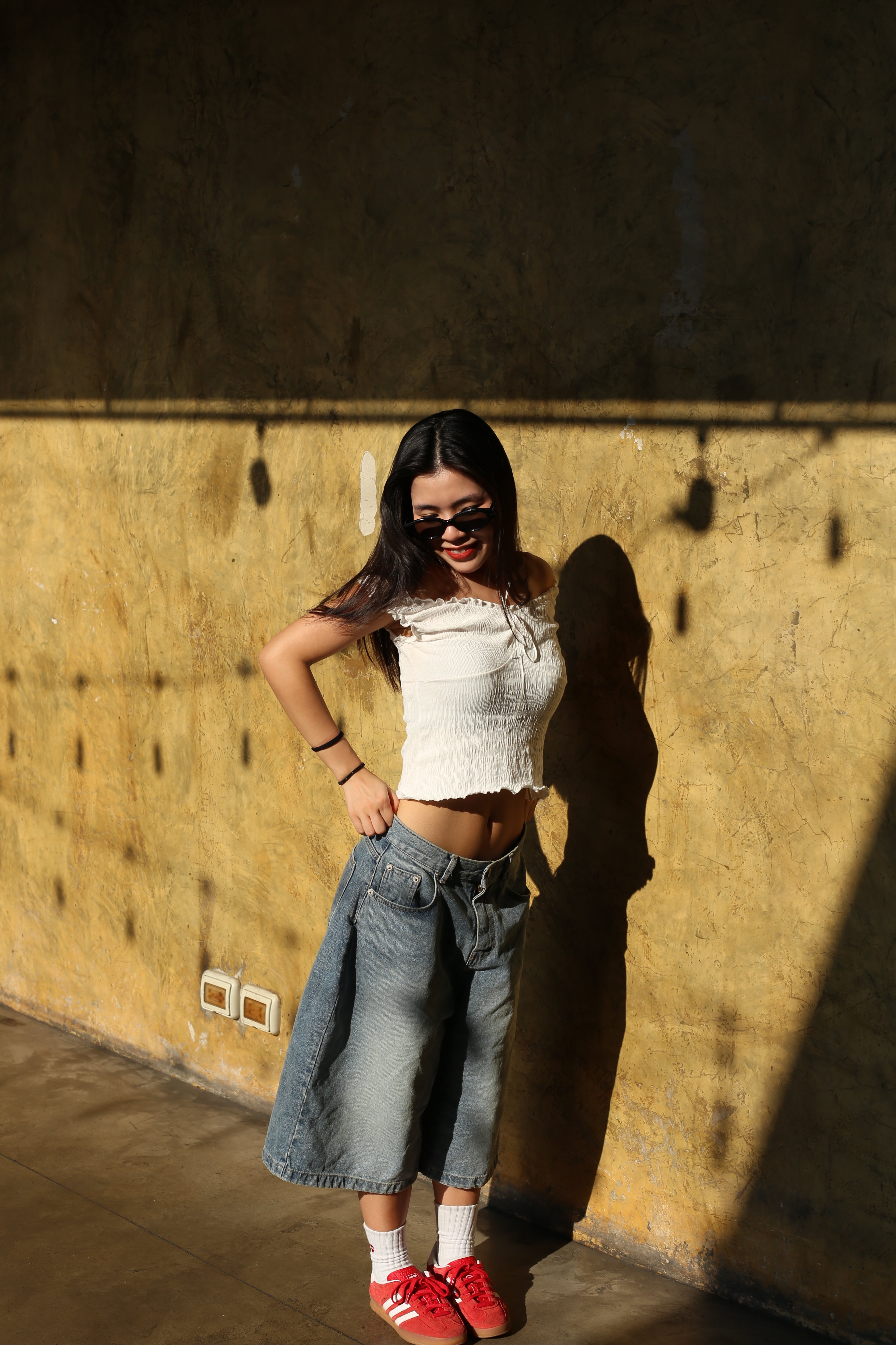 【美式女孩推薦! 立體皺摺質感】Ruffle Ribbon Shoulder Top