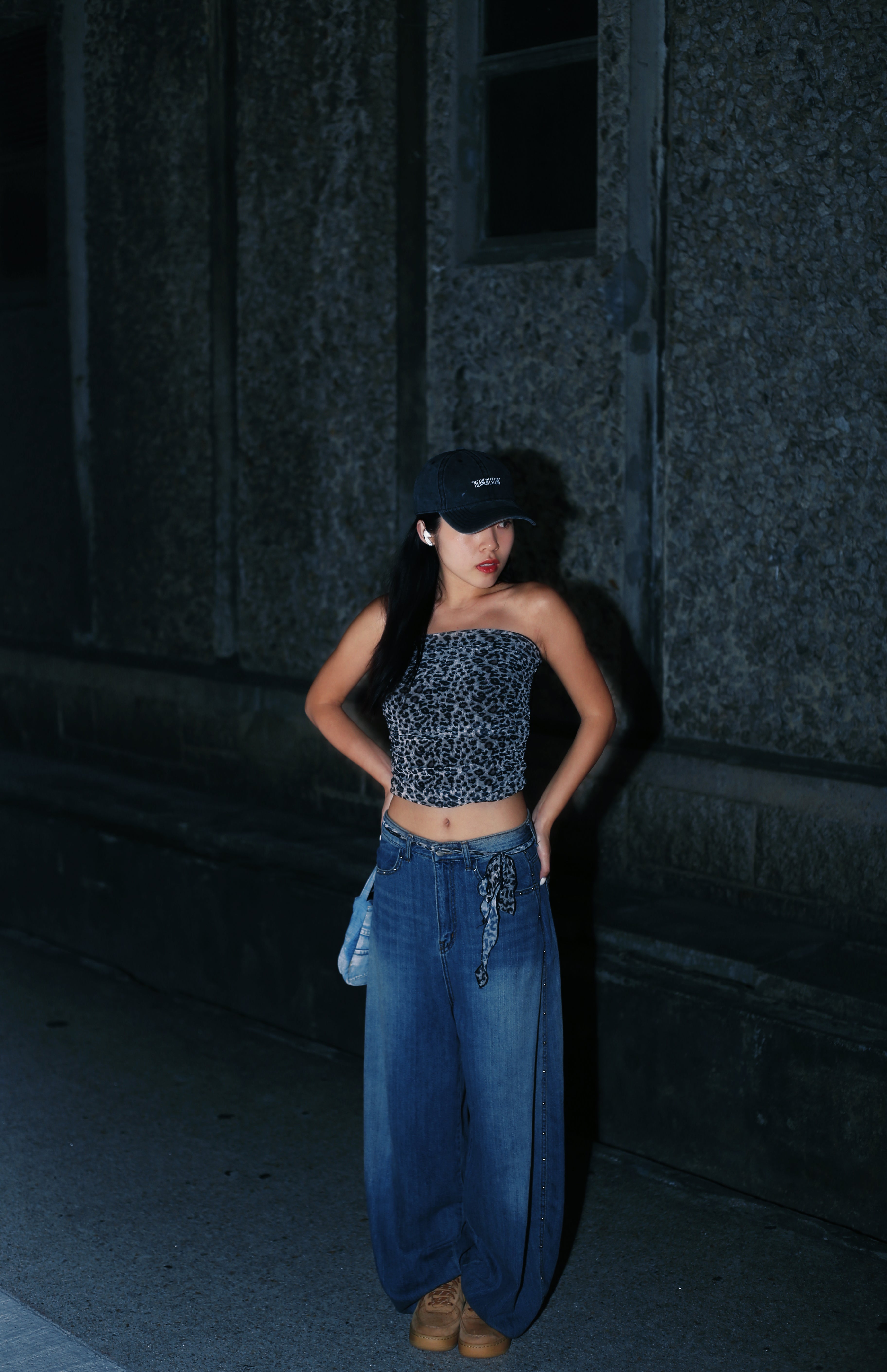 【人氣鉚釘彎刀牛仔褲】Viral Rivet Barrel Jeans
