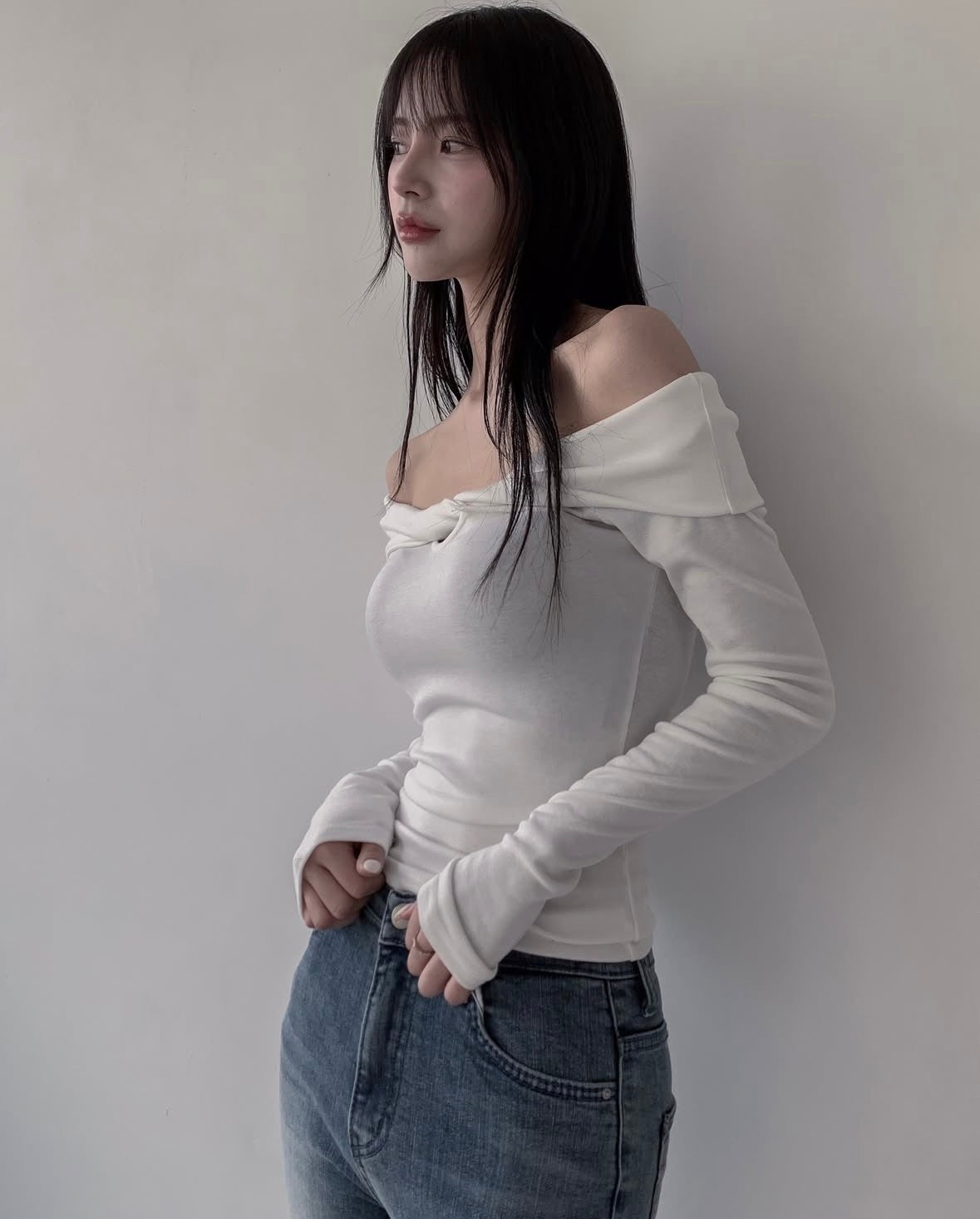 【歐美風一字領Top】 Leaf Twisted Long Sleeve Off Shoulder Top