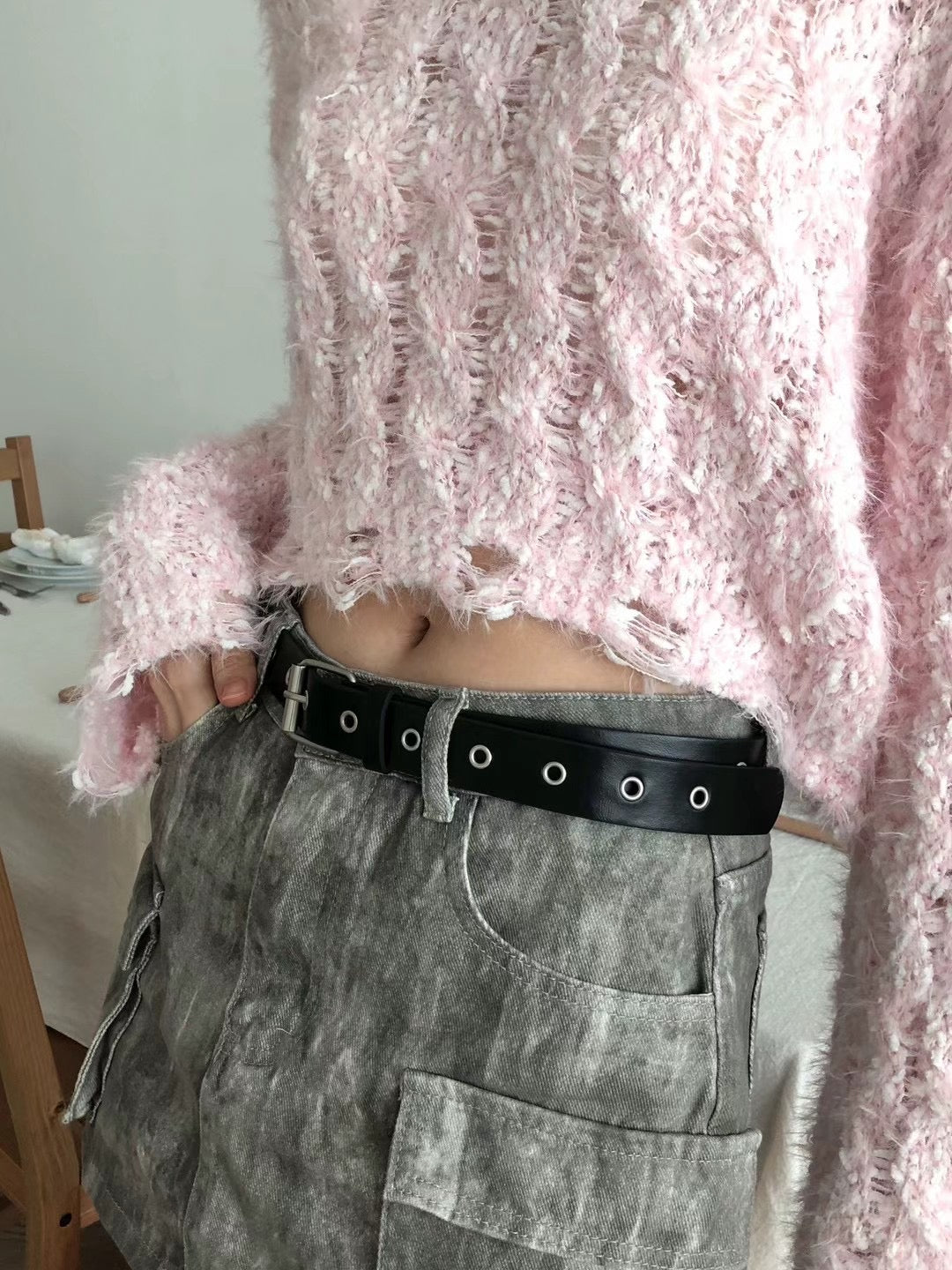 【破爛風混色針織衫】Fuzzy Single Shoulder Crop Cardigan