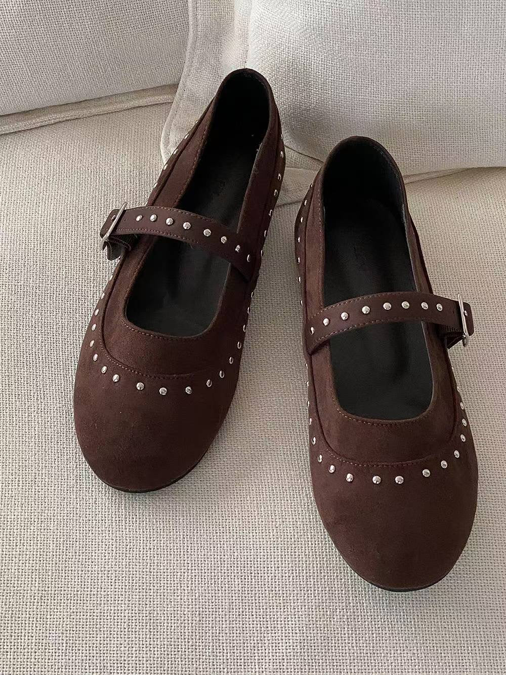 【百搭易襯款！】Suede Studs Ballet Flats