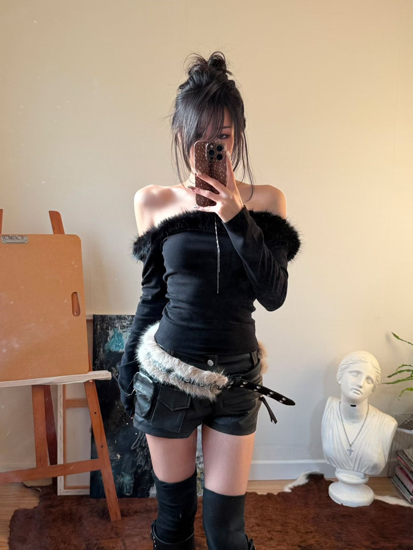 【千禧辣妹style🩶】Fluffy Melo Off Shoulder Top