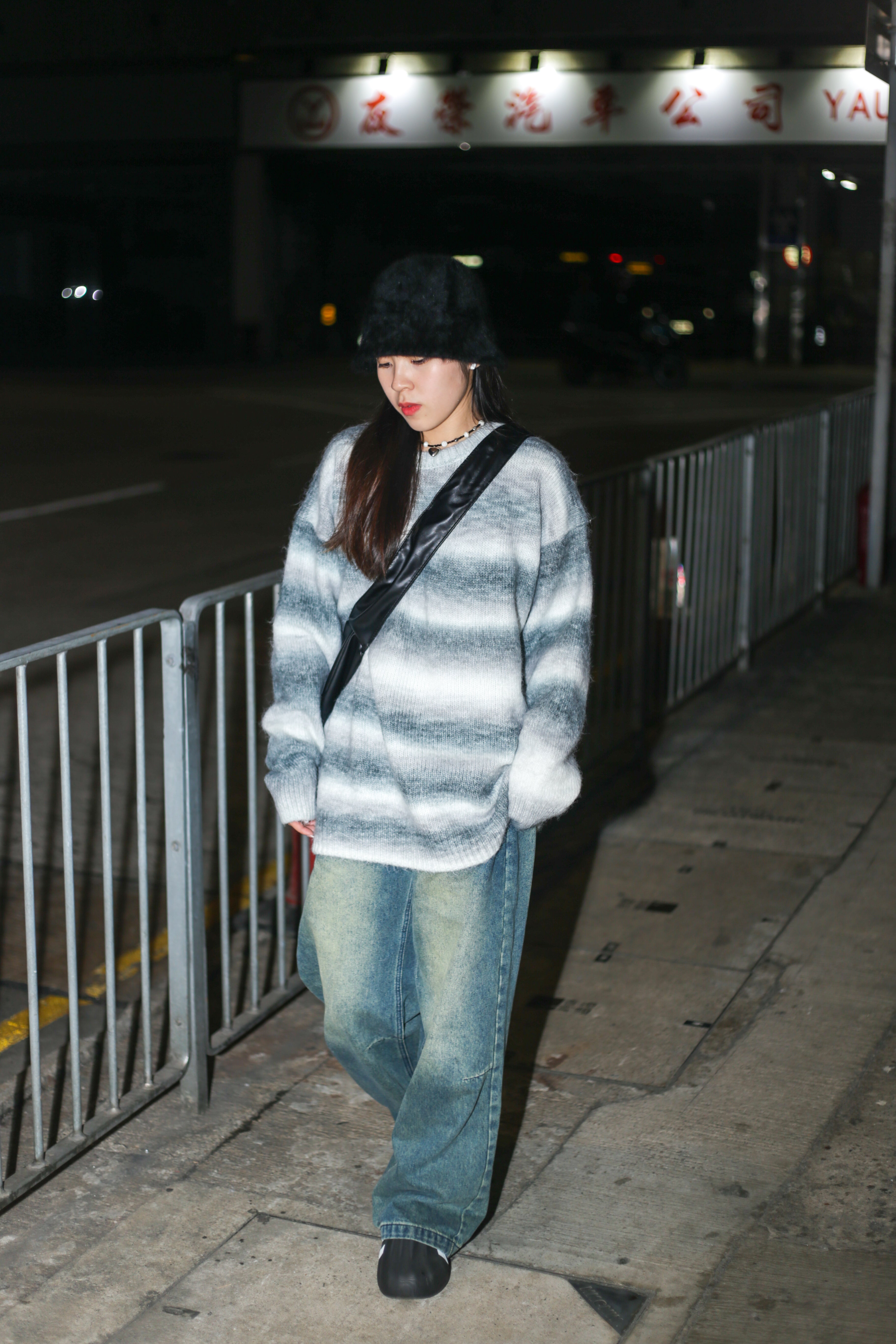 【情侶必入👩🏻‍🤝‍👨🏼銷量超過150件🔥】Elfie Striped Round Neck Long Sweater