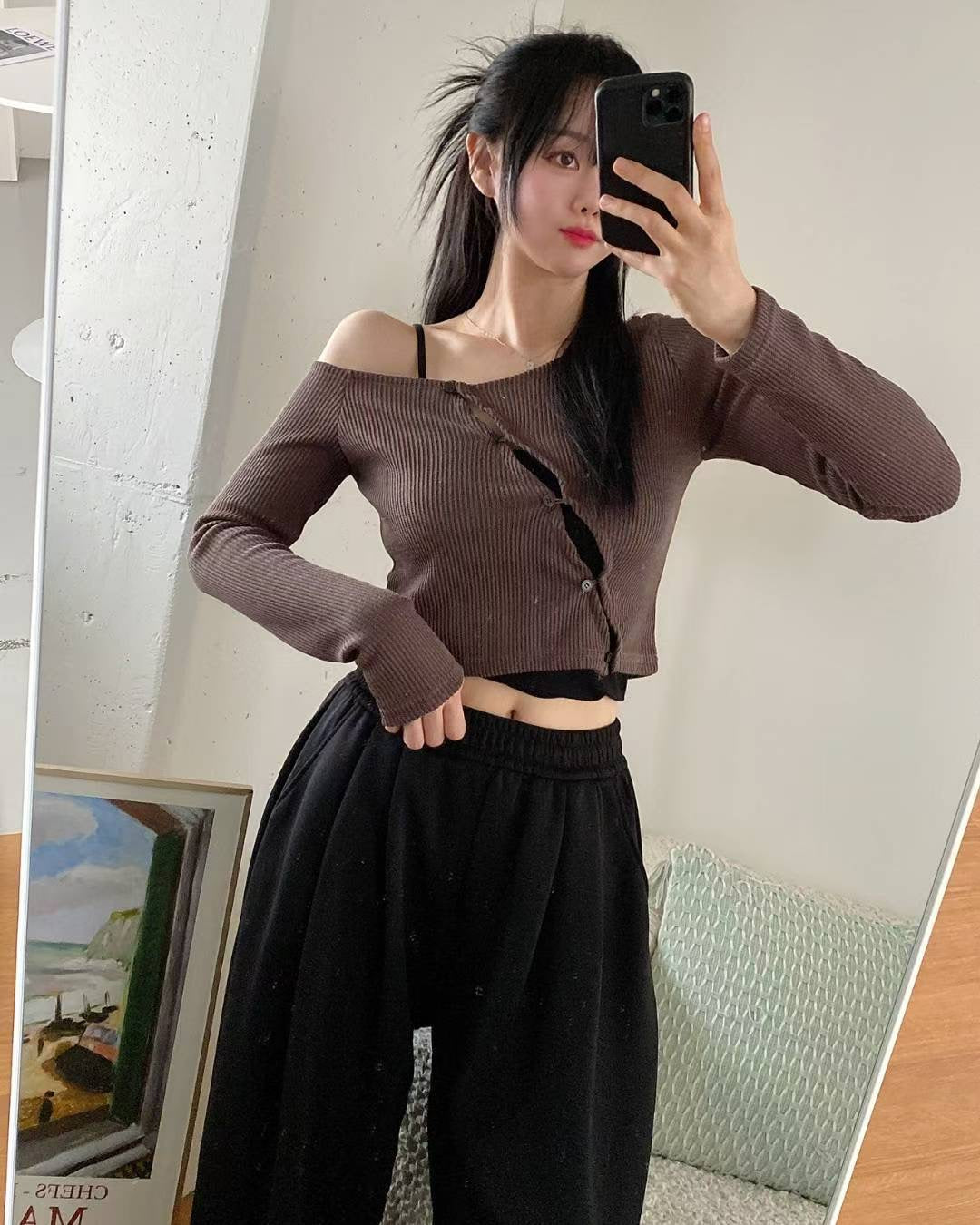 【單肩長袖Crop Top】 Sheri Unbalanced Long Sleeve Crop Top