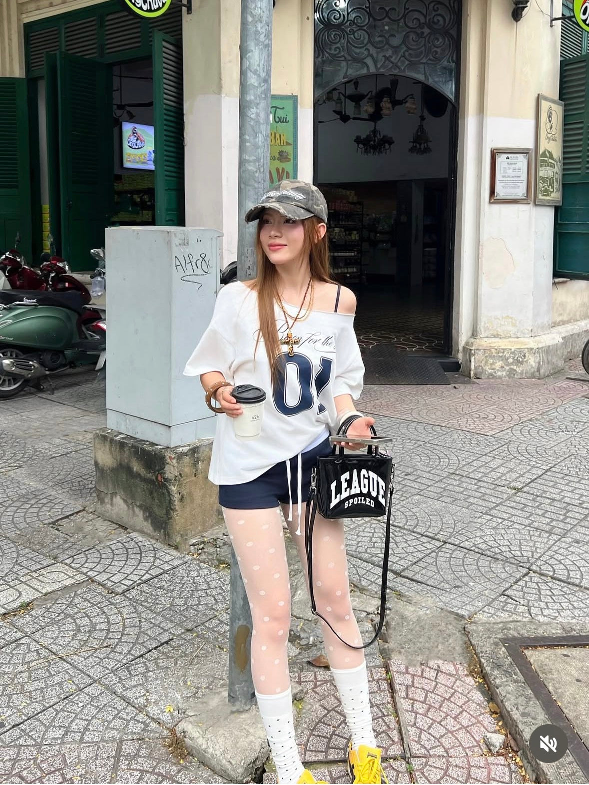 【🇻🇳越南連線】Born For The Sun Off Shoulder Top