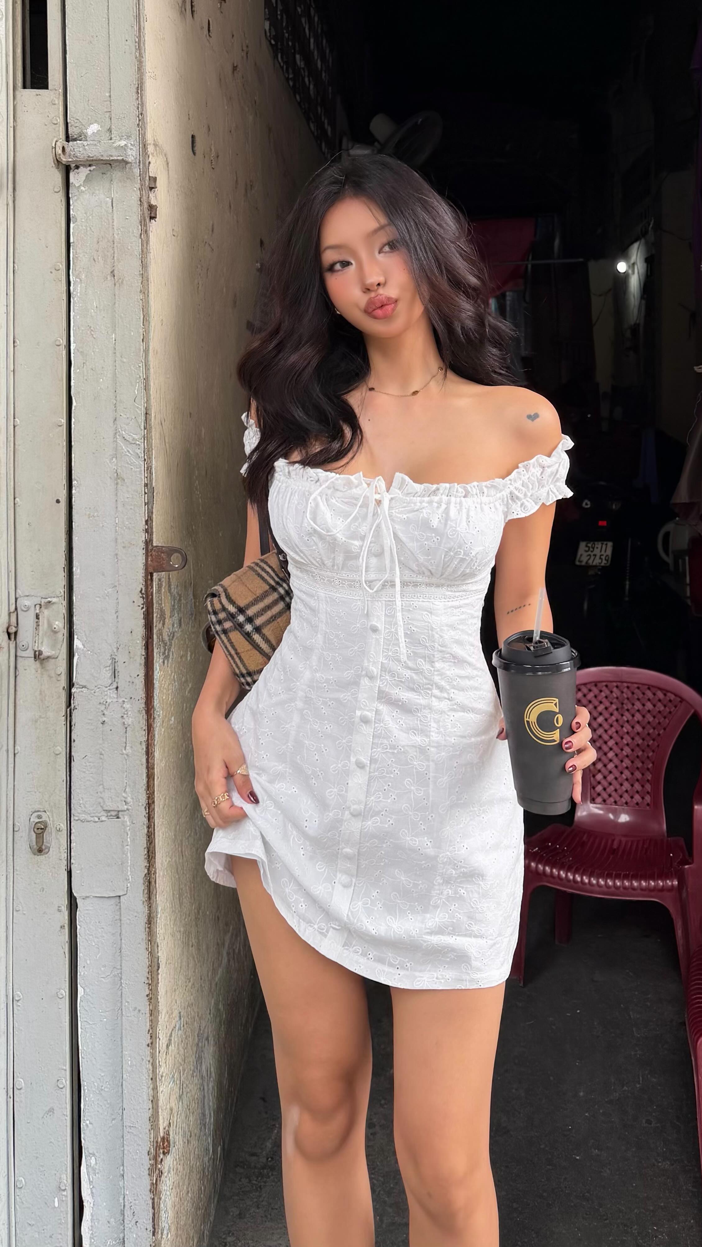Amy Short Lace Dress