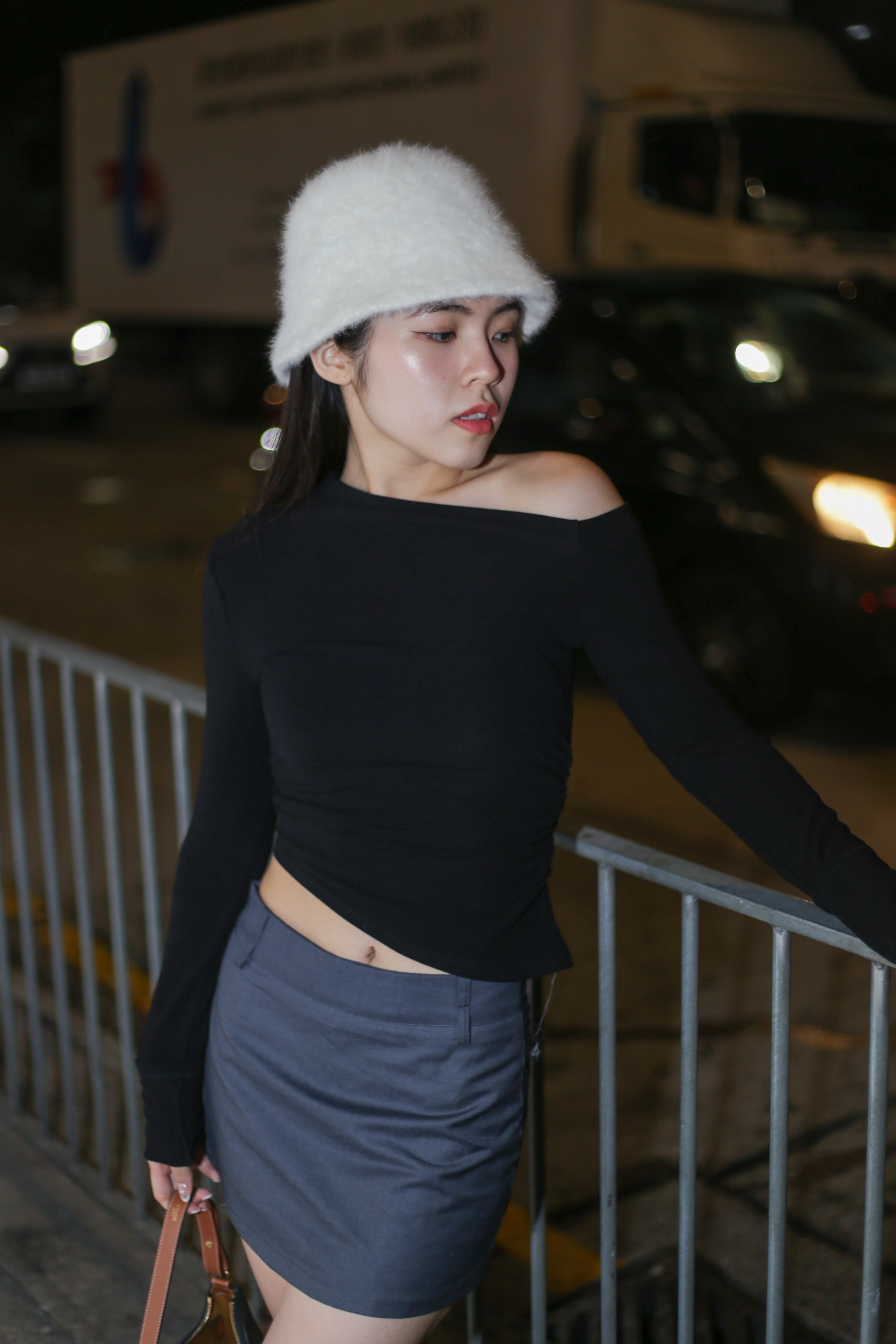 【小性感單肩Crop Top】Ruched Side Single Shoulder Long Sleeve Crop Top