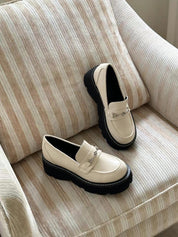 *INSTOCK* Sliver Buckle Solid Plain Loafers