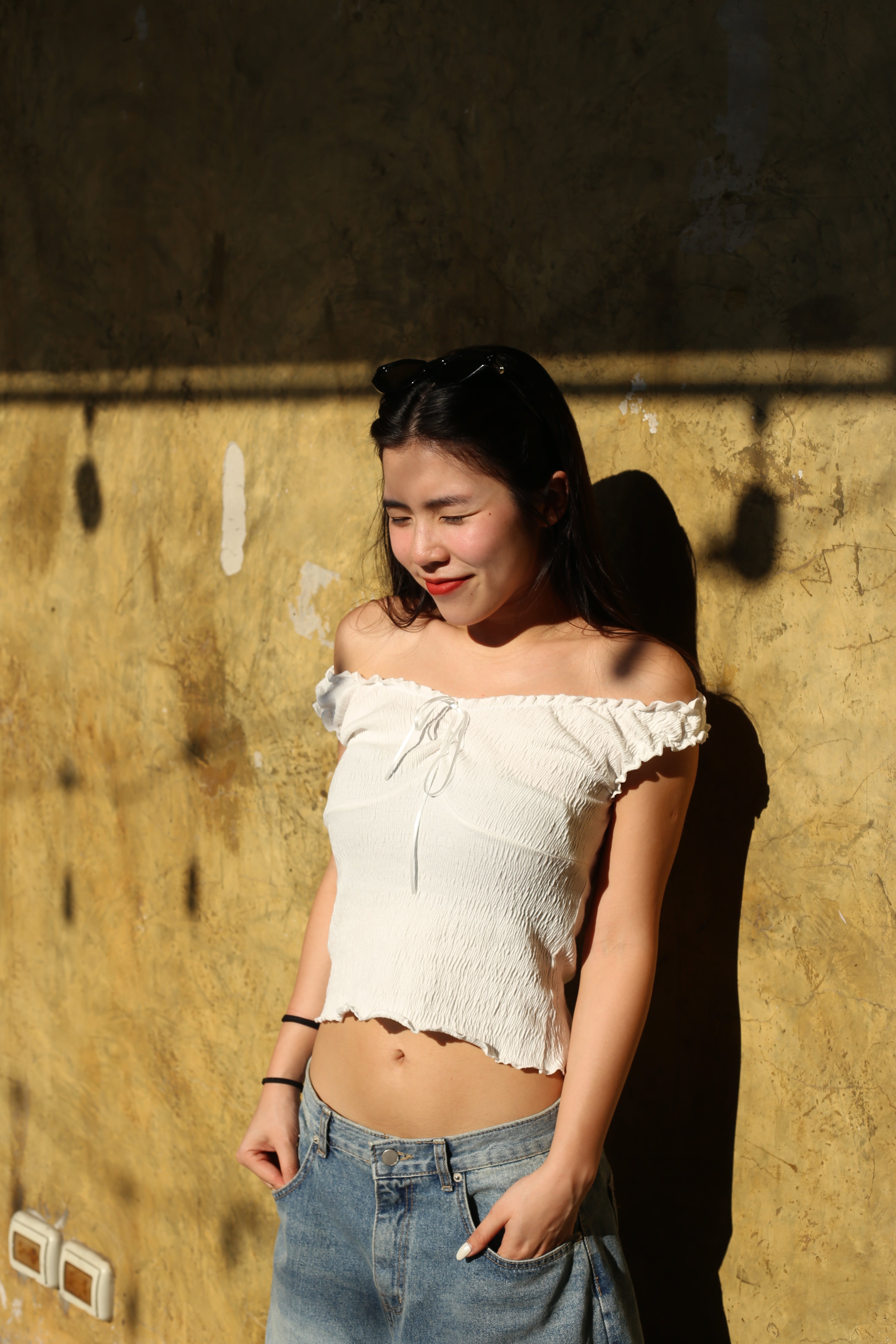 【美式女孩推薦! 立體皺摺質感】Ruffle Ribbon Shoulder Top