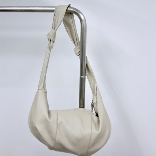 Solid Croissant Ajustable Strap Bag