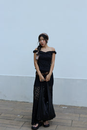 【Ballet Core必備! Lace質感Max】Basic Solid Button Front  Lace Off Shoulder Top