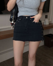 【型格破爛風短裙】Solid Ripped Rivet Mini Skirt