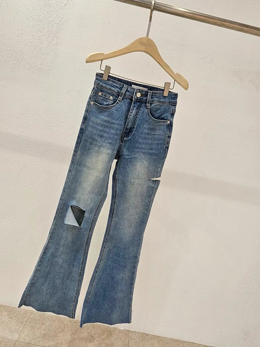 【完美破洞喇叭褲🩵】 Double-Cut Washed Flare Jeans