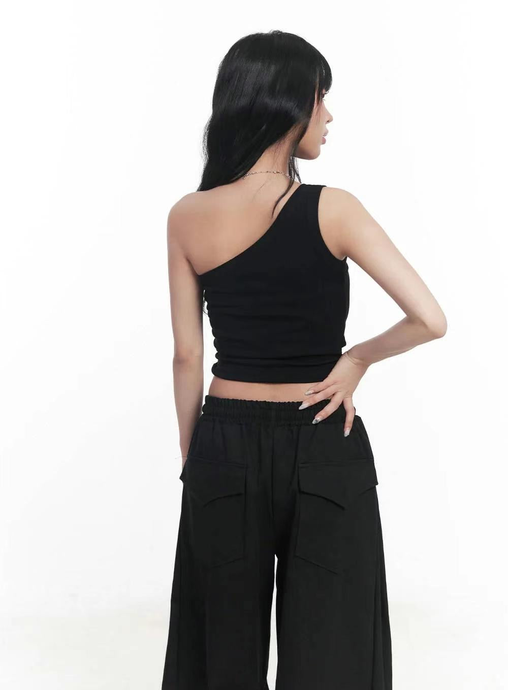 【單肩Crop Top!!】Single Shoulder Rivet Crop Top