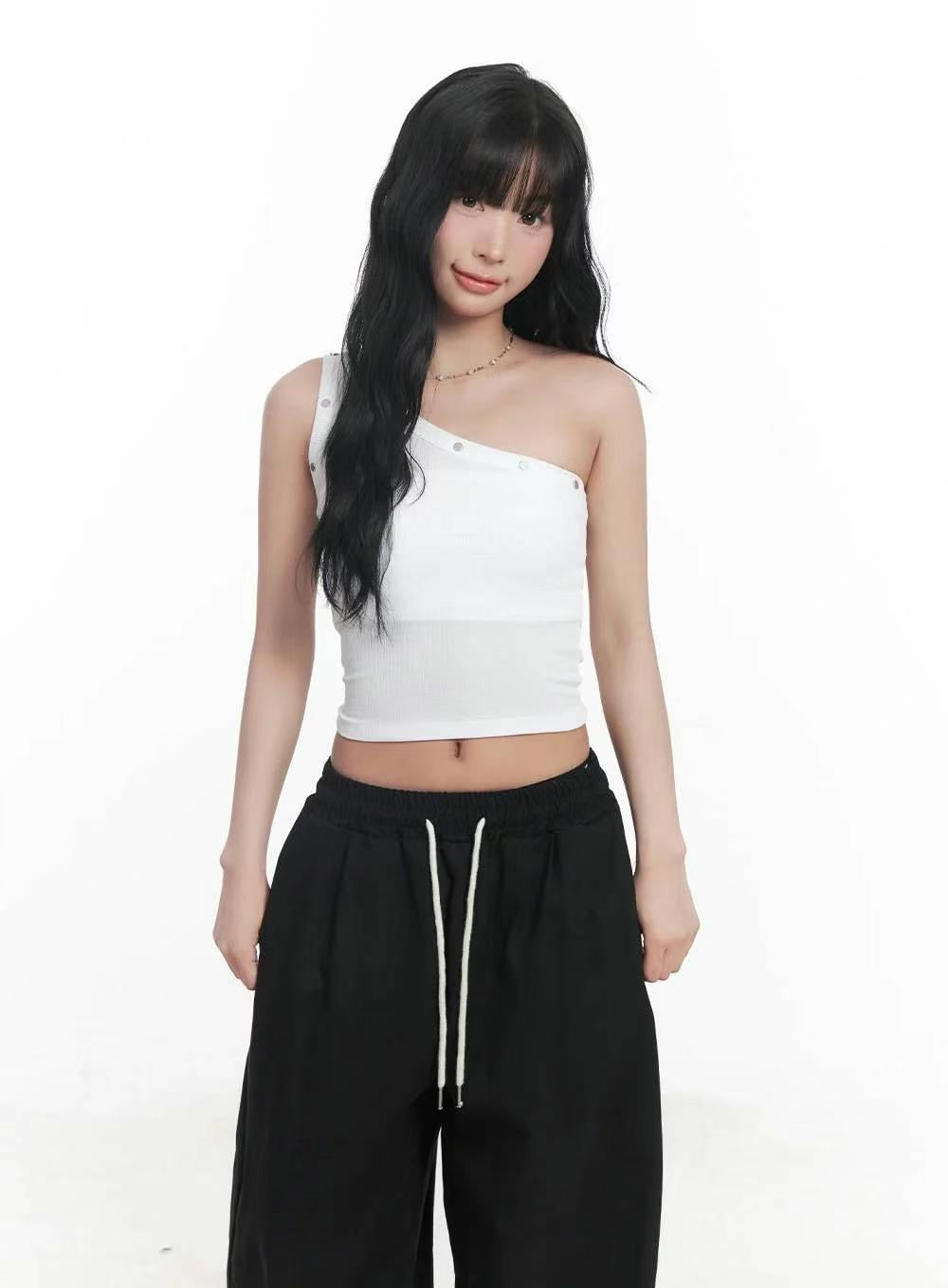 【單肩Crop Top!!】Single Shoulder Rivet Crop Top