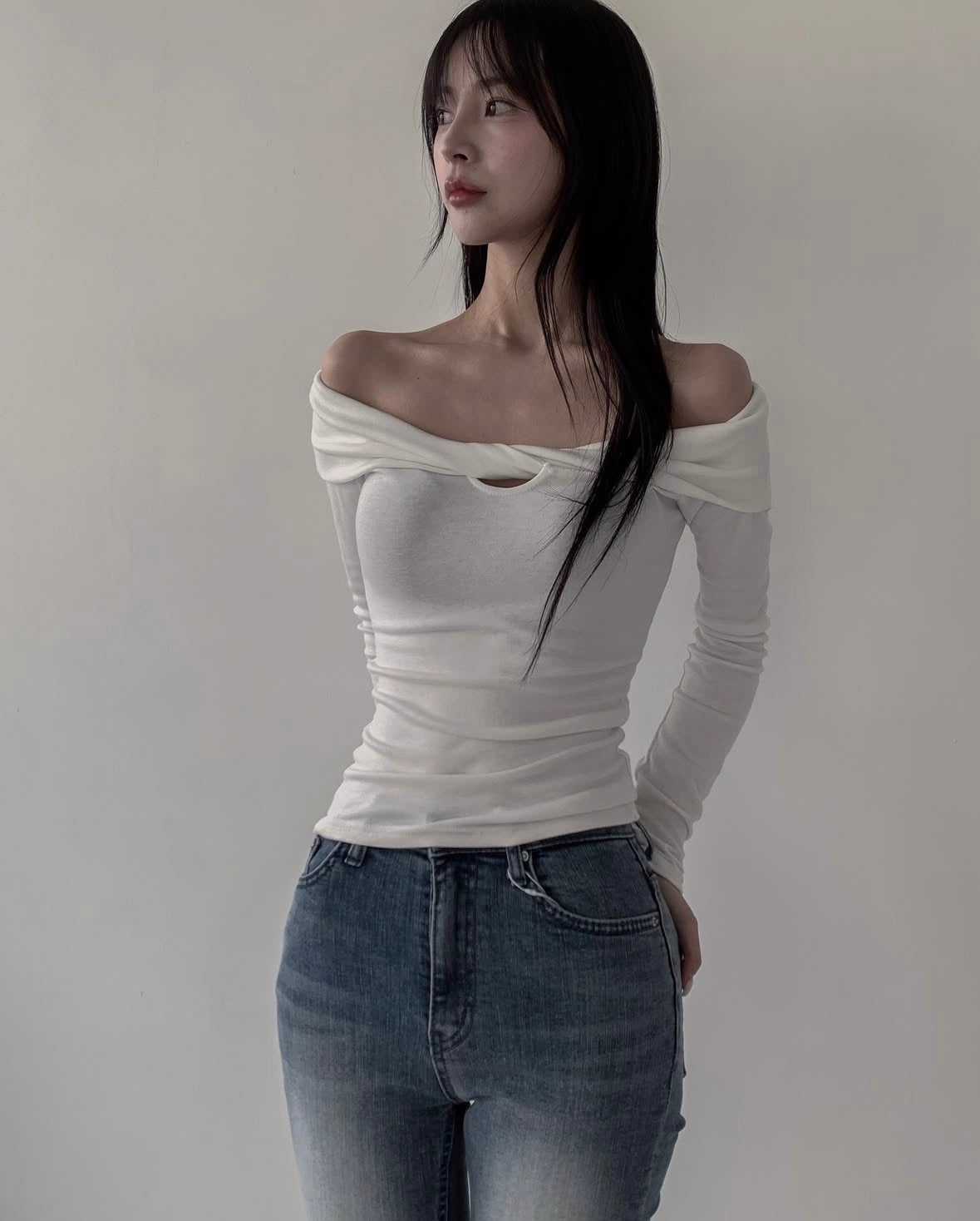【歐美風一字領Top】 Leaf Twisted Long Sleeve Off Shoulder Top