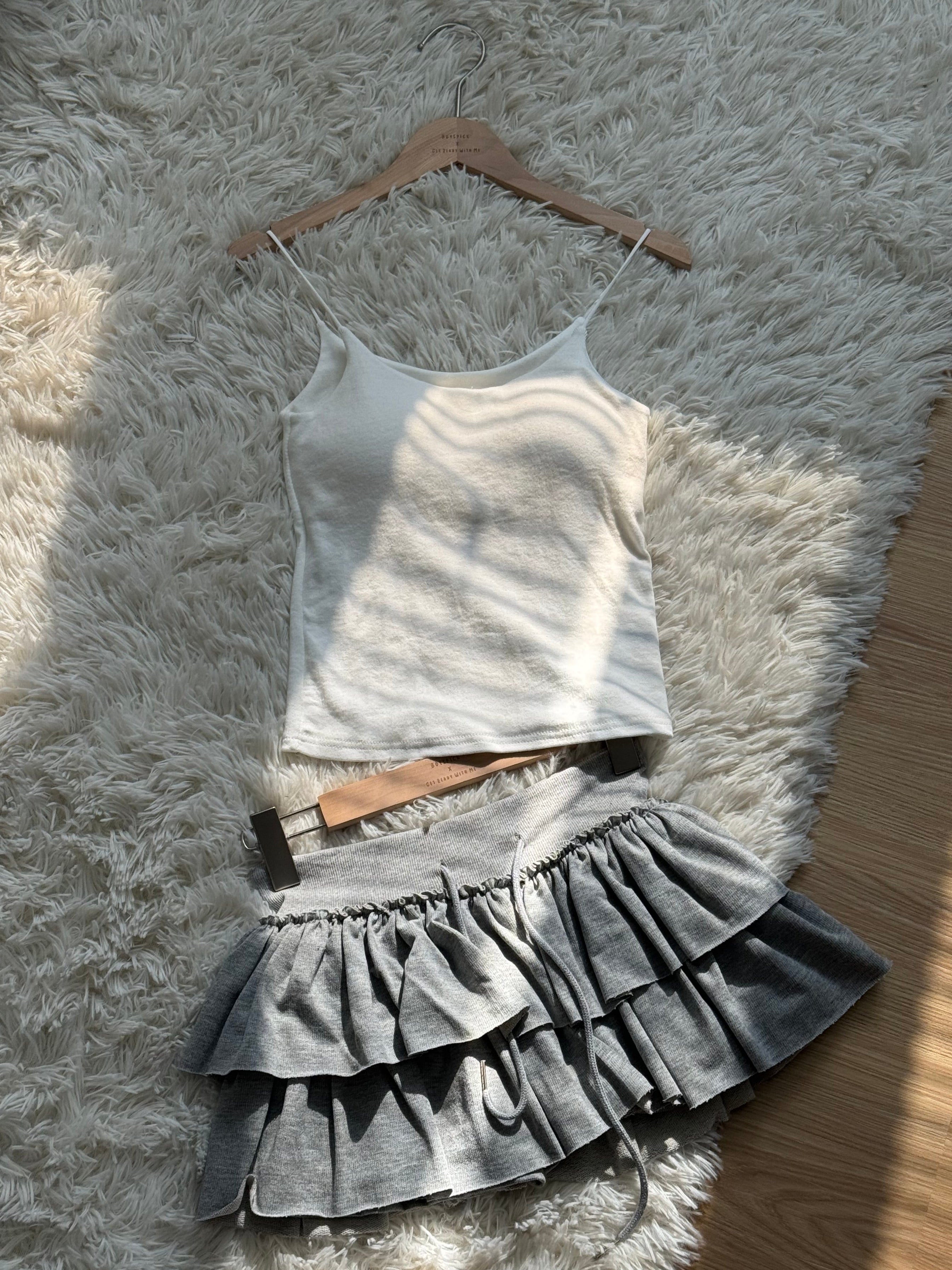 【現貨套裝價！】Cami Top + Skirt Set