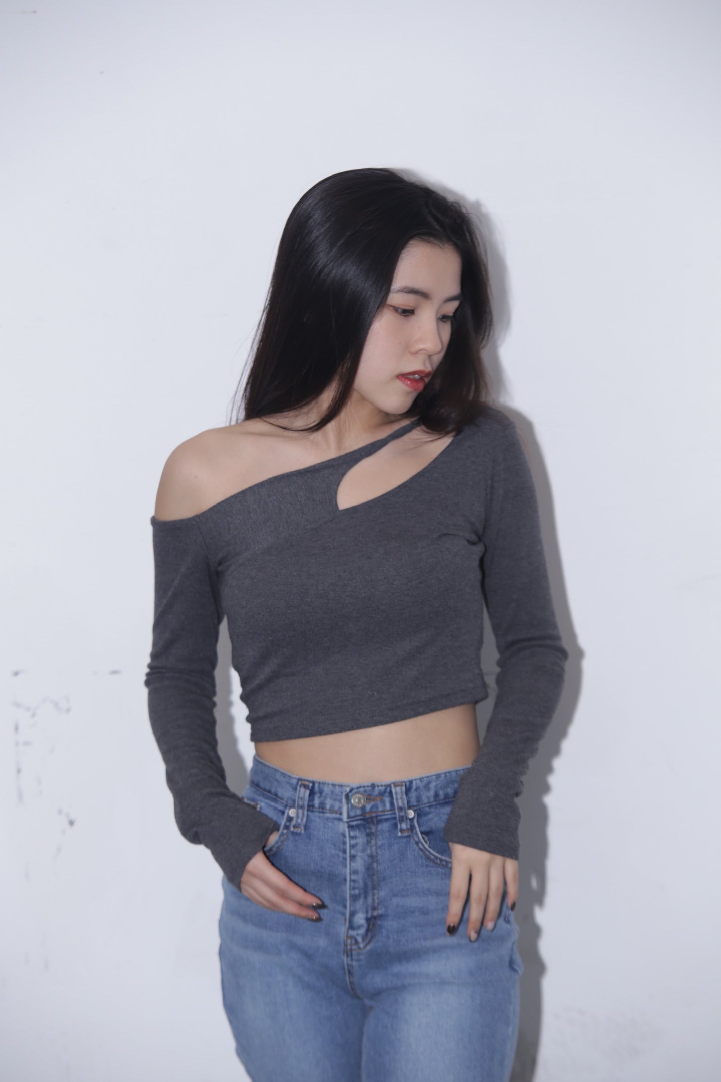 Solid Shoulder Cut Crop Top