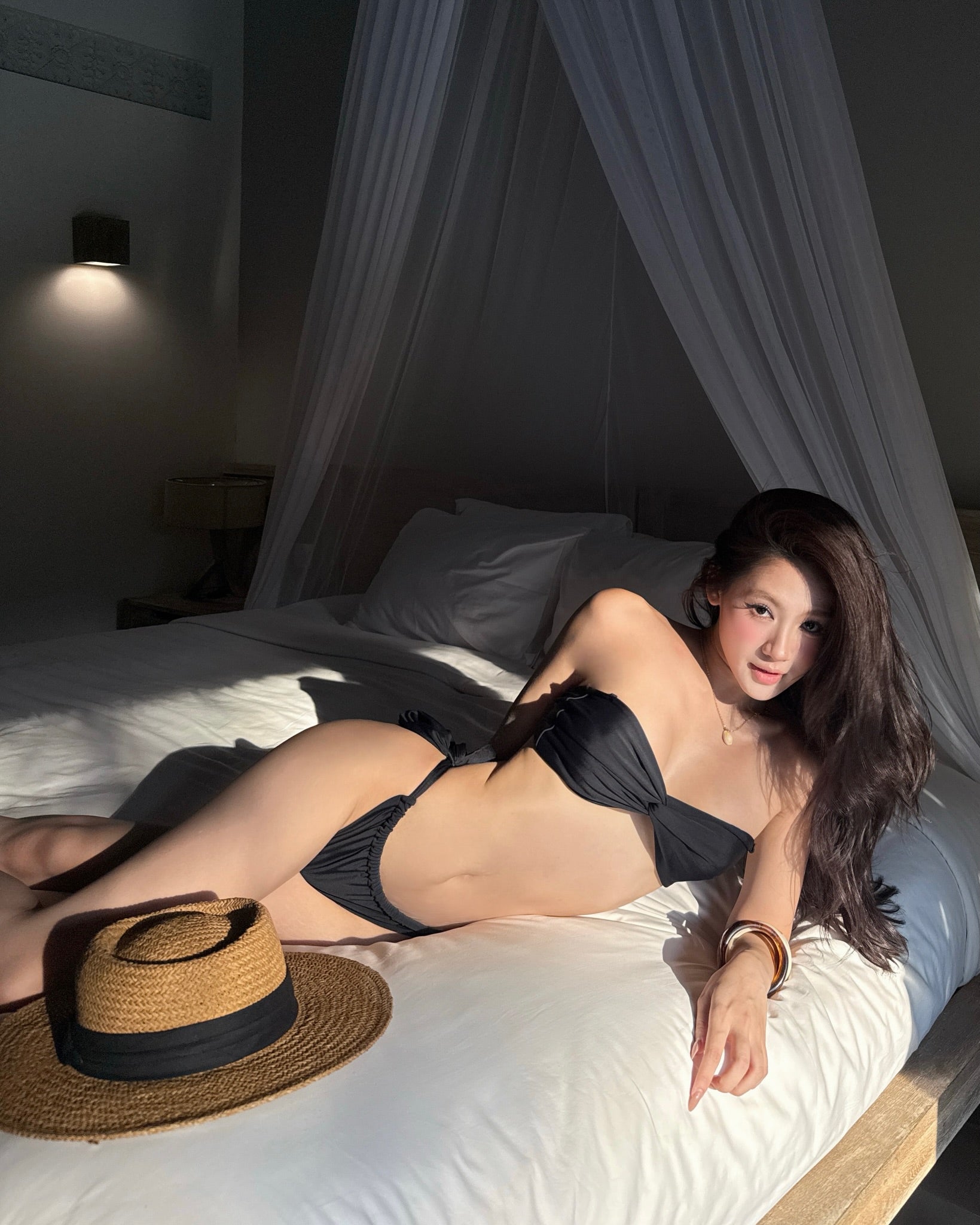 Twist Front Strapless Bikini Set(with pads)