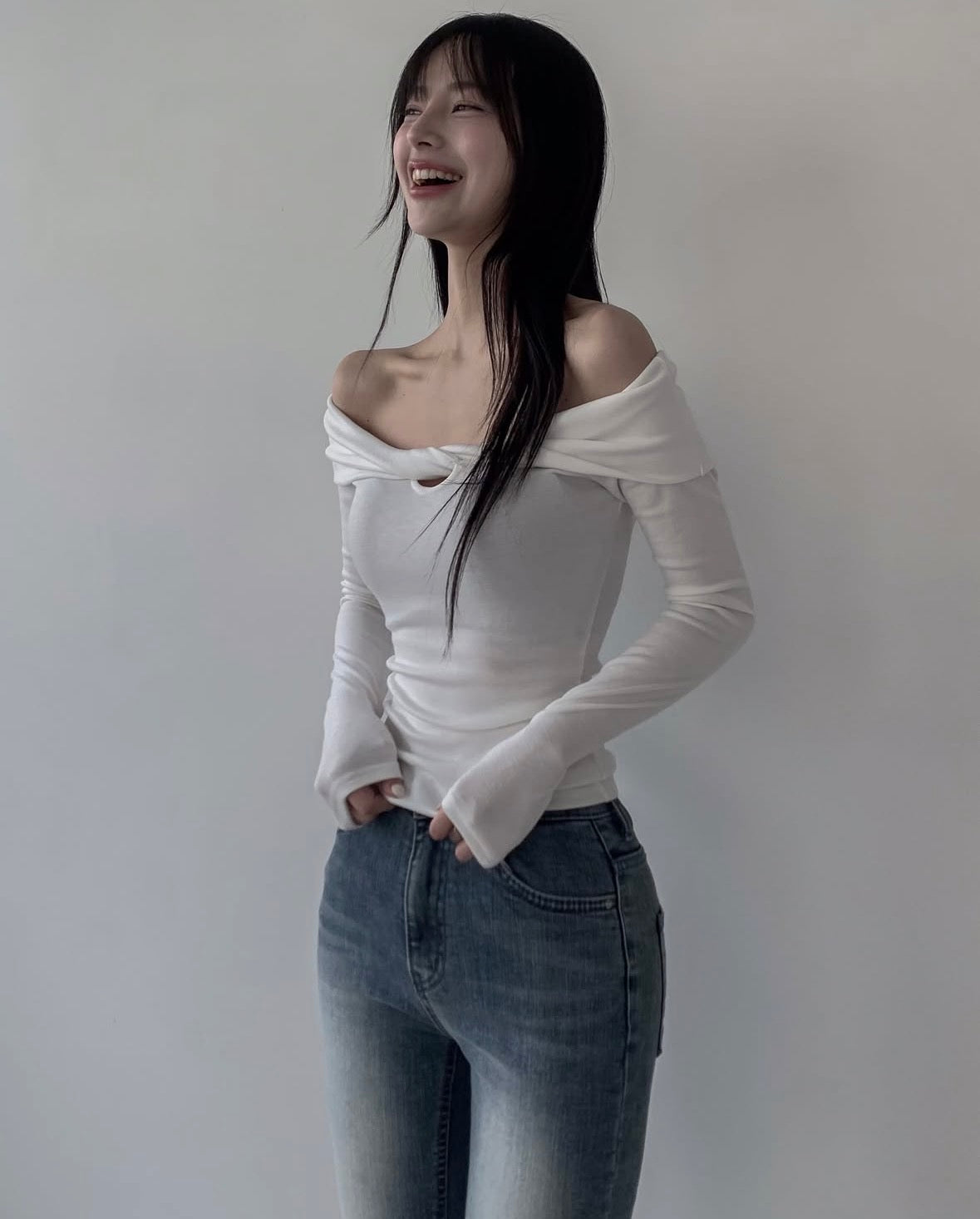 【歐美風一字領Top】 Leaf Twisted Long Sleeve Off Shoulder Top