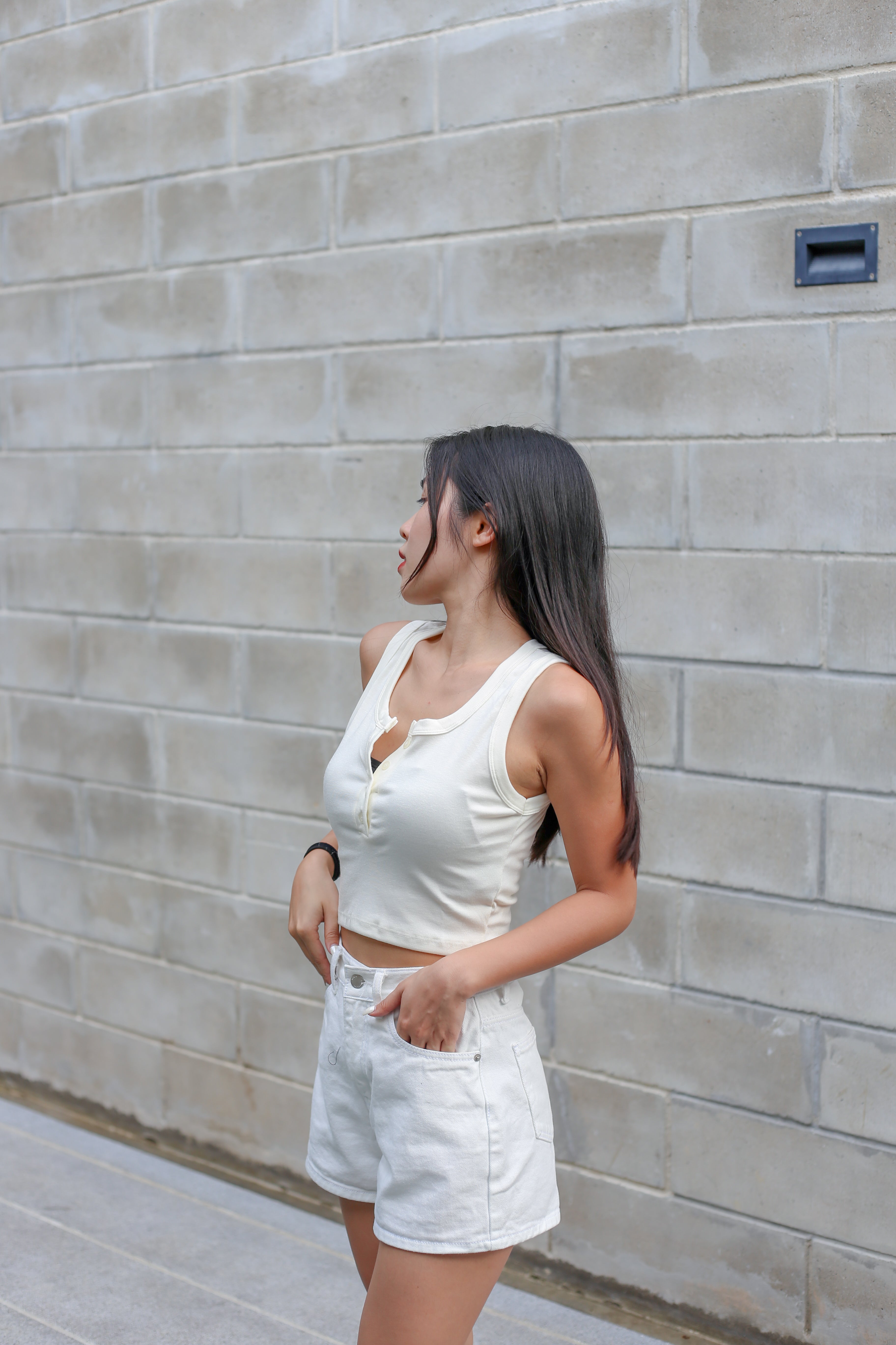 #T244【衣櫃必備背心】Basic Solid Button Front Tank Top
