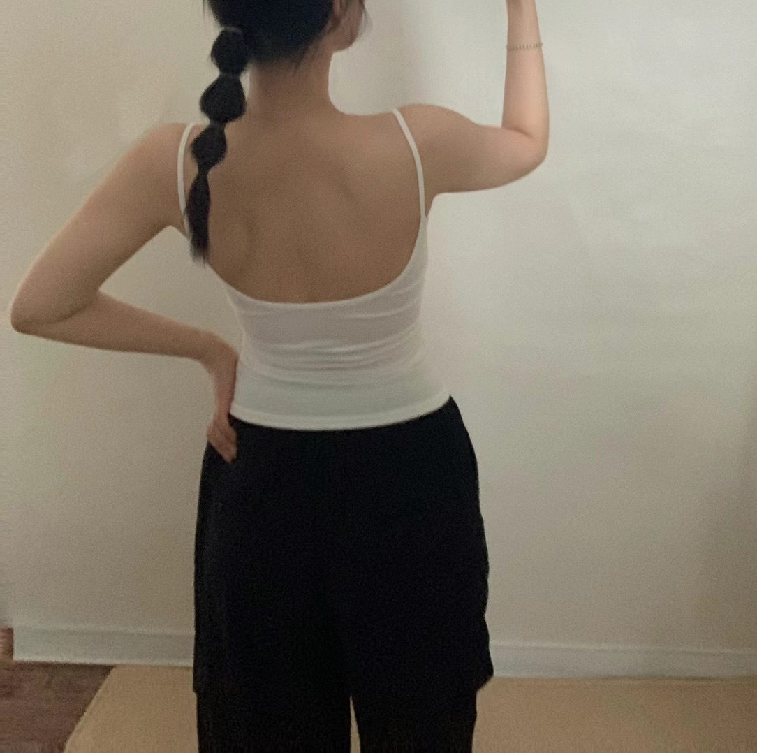 【✔️PAD｜小露背設計】Basic Solid Backless Padded  top