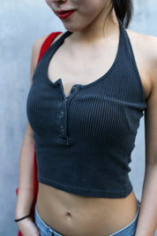 【夏日必備！清爽無束縛】Vintage Washed Button Front Halter Top