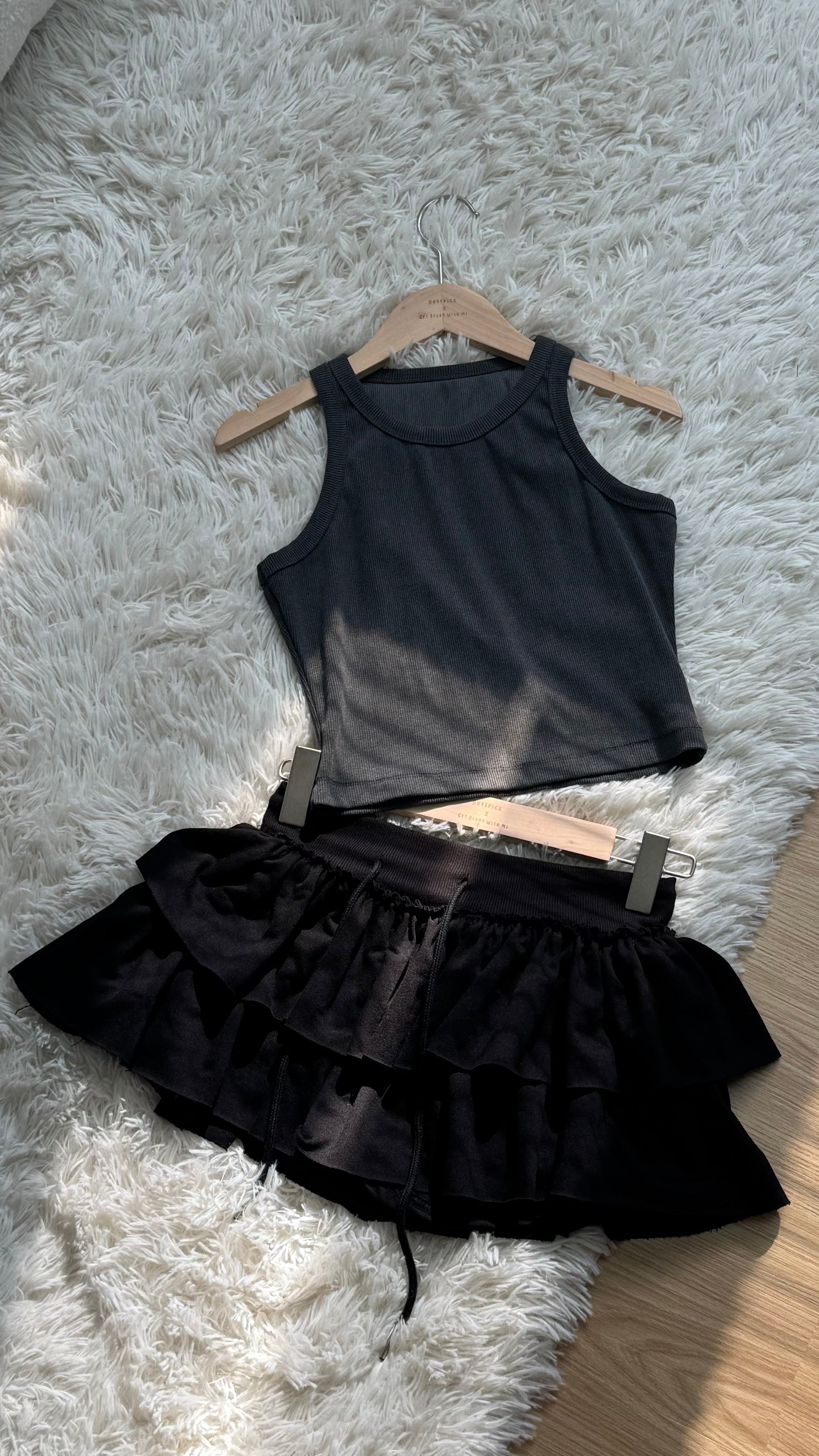 【現貨套裝價！】Tank Top + Skirt Set