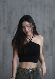 【衣櫃必備系列✨】 Solid Y Neck Crop Cami Top