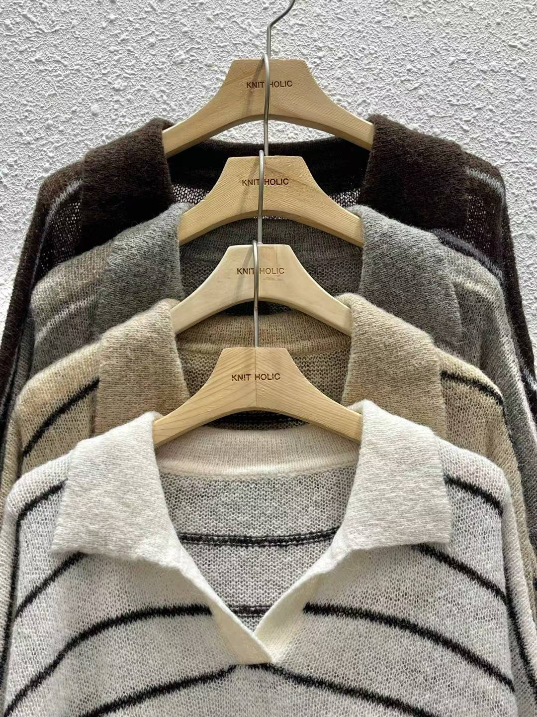 【秋冬必備｜透膚感Max！】See Through Striped Collared Cardigan