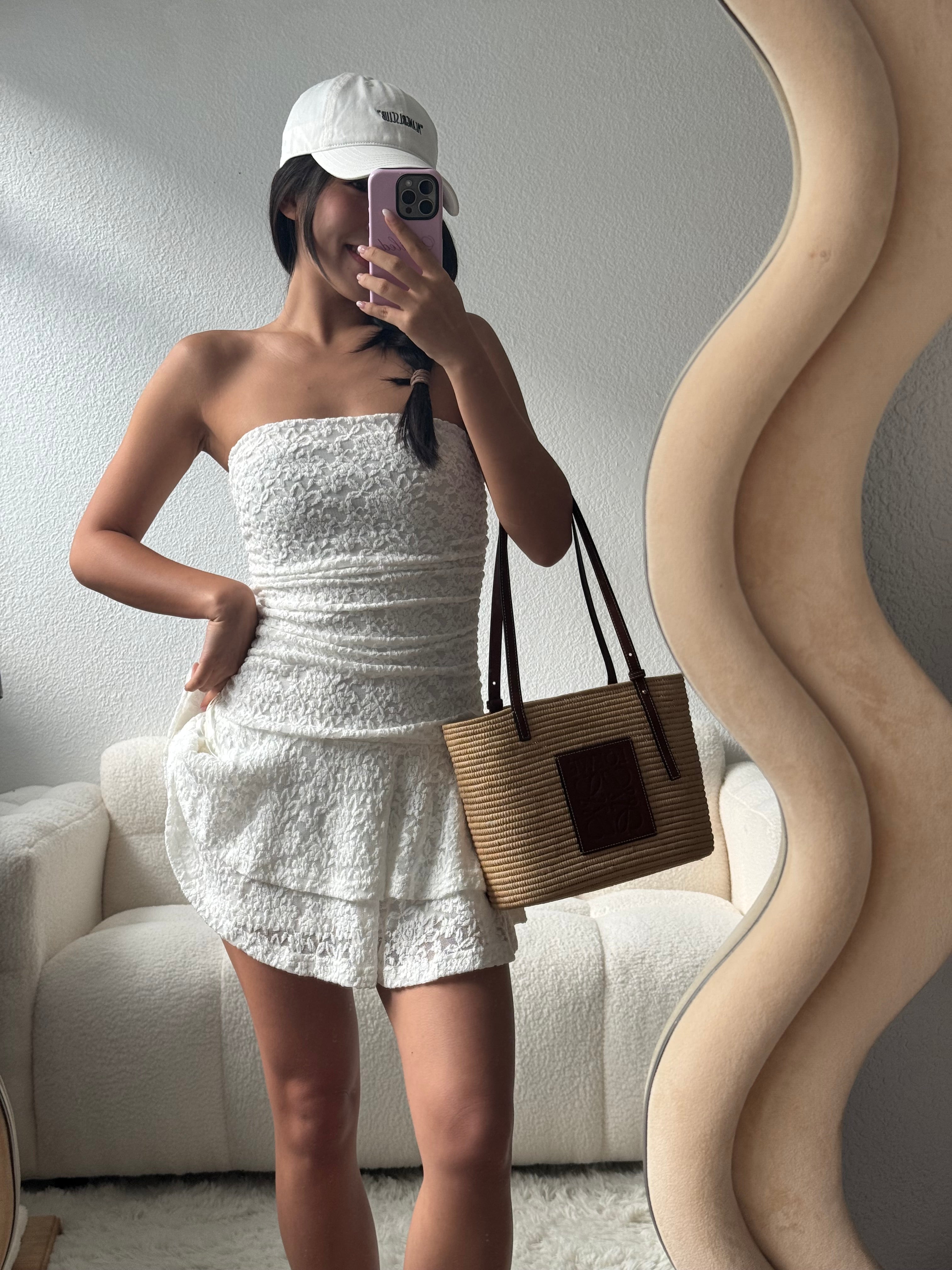 【歐美風平口繡花短裙】Solid Lace Tube Top Dress