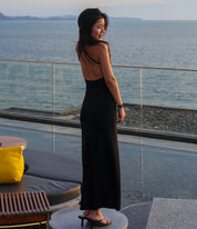 【✔️PAD｜交叉露背設計】Front Split Cross Backless Dress