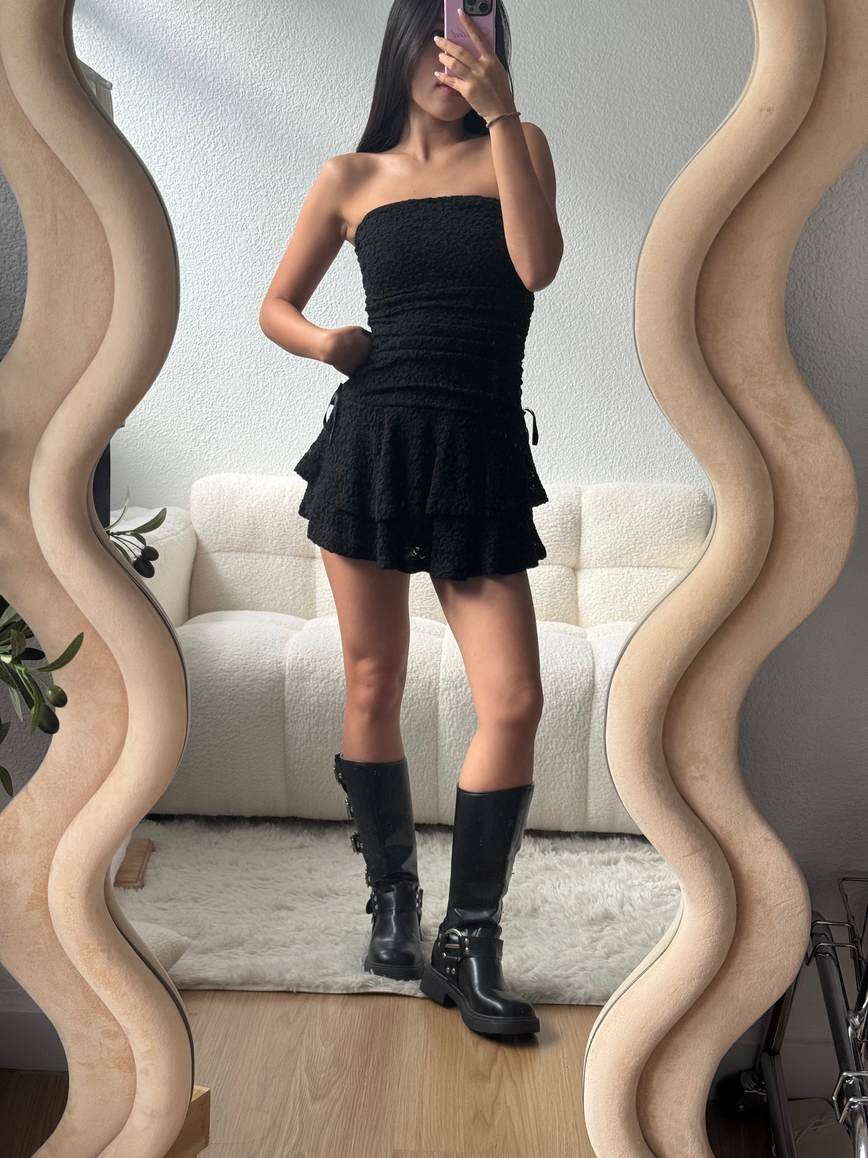 【歐美風平口繡花短裙】Solid Lace Tube Top Dress