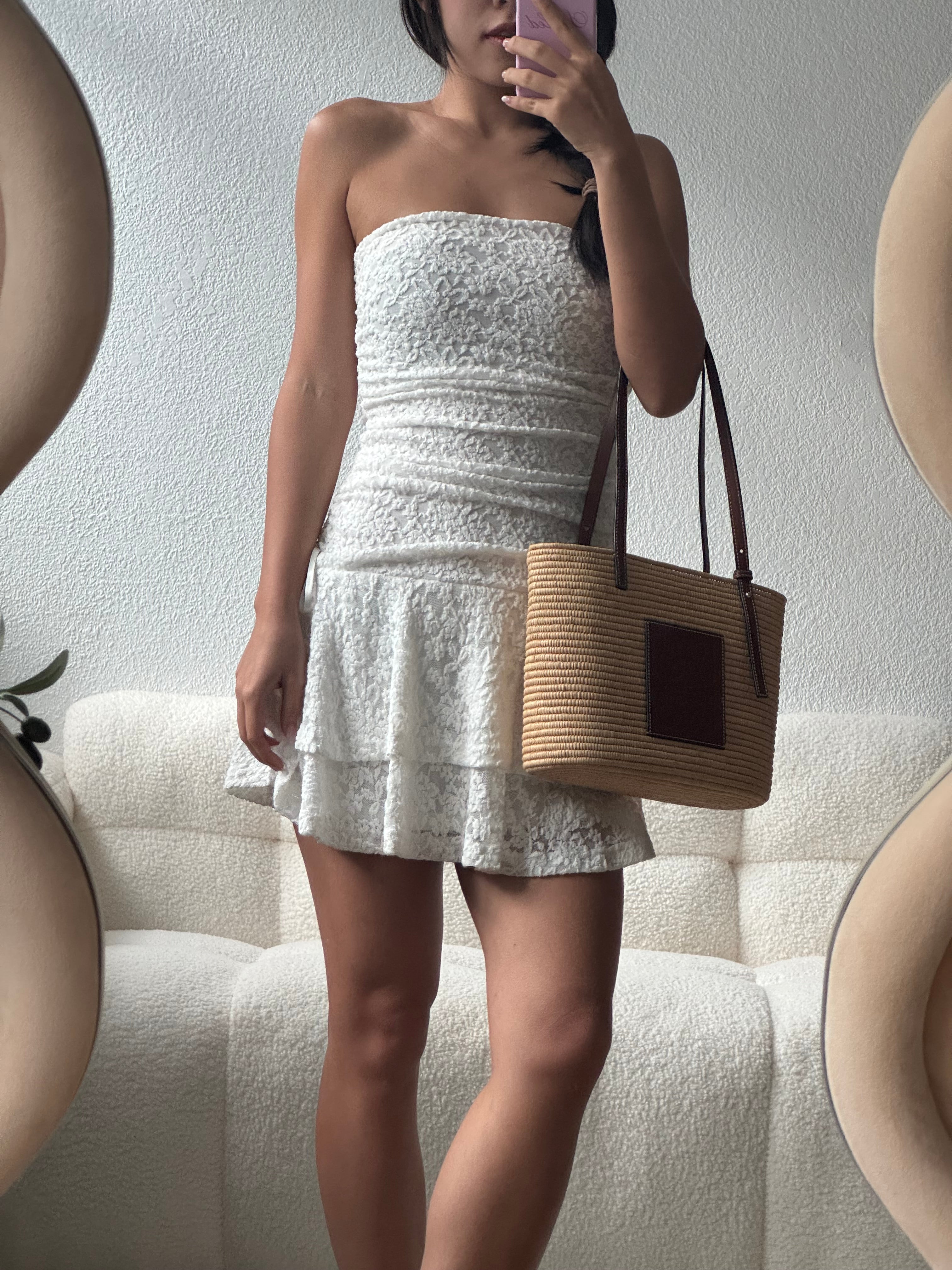 【歐美風平口繡花短裙】Solid Lace Tube Top Dress