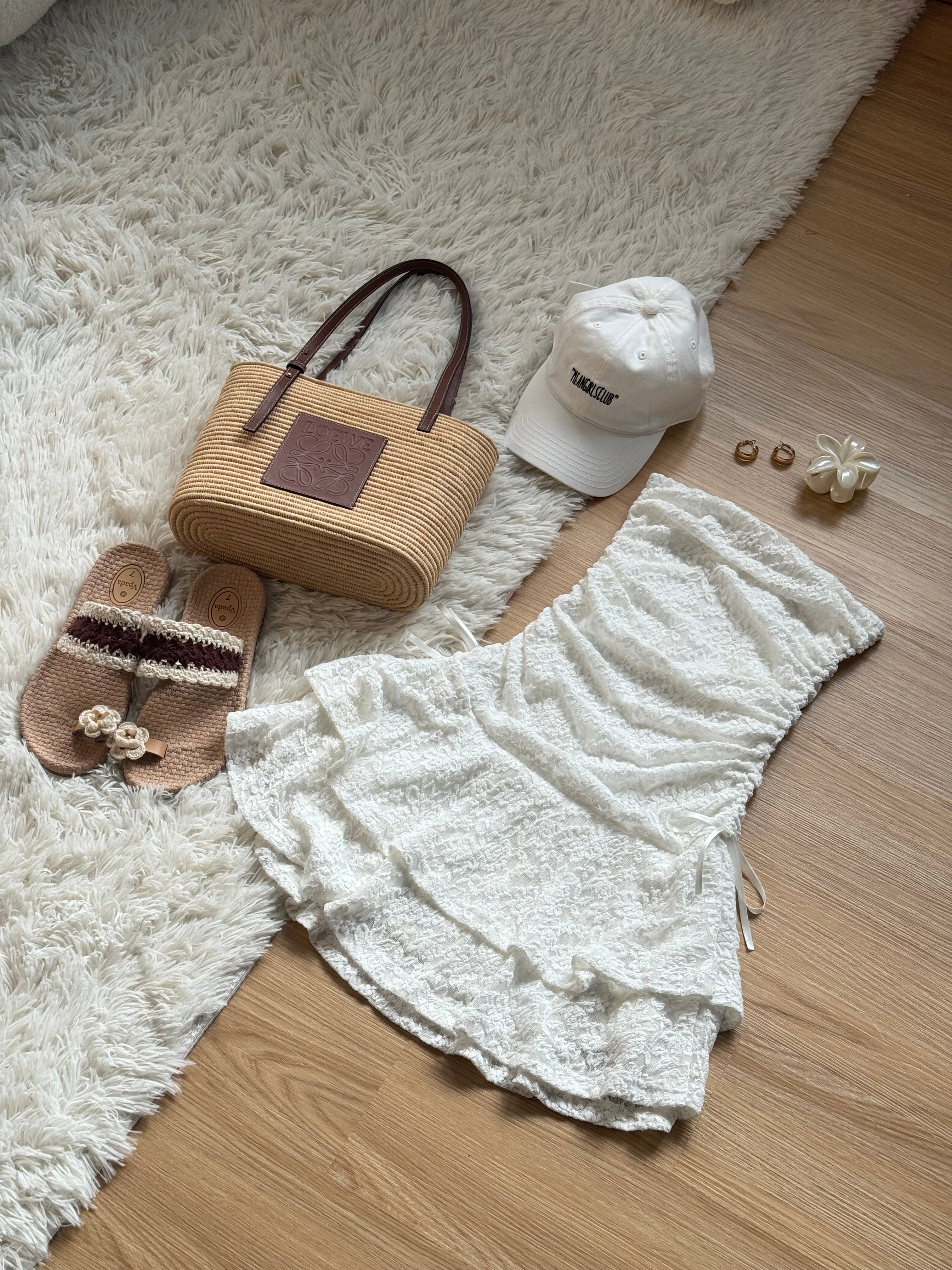 【歐美風平口繡花短裙】Solid Lace Tube Top Dress